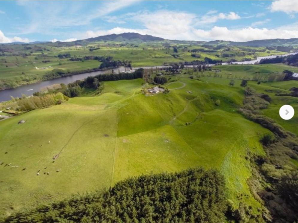 Above The River Karapiro Bed & Breakfast Zewnętrze zdjęcie